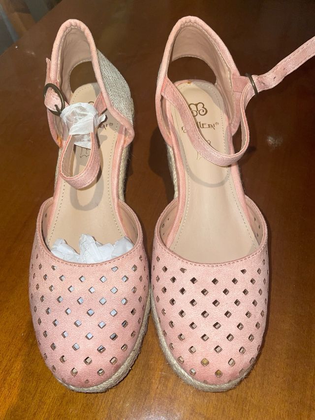 Sandalias cuña rosa