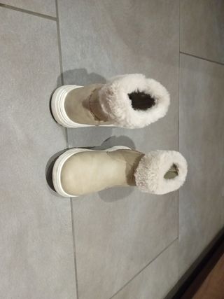 Botas niña beige talla 33