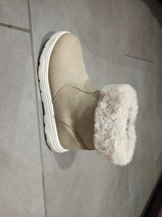 Botas niña beige talla 33