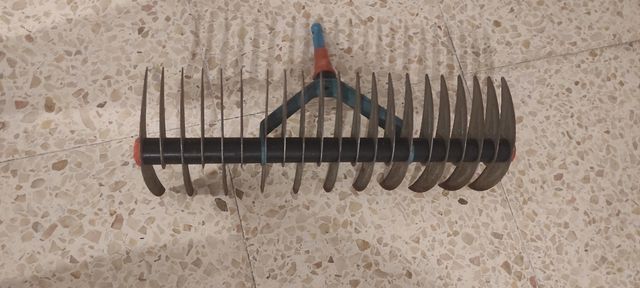 Escarificador césped manual