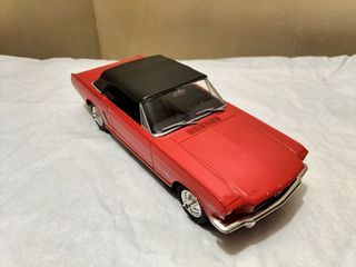 Ford Mustang Convertible no Bburago 