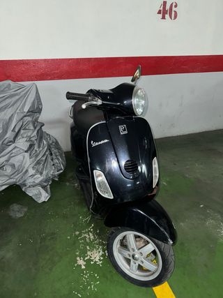 Vespa LX 50cc 2T negra