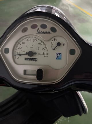 Vespa LX 50cc 2T negra
