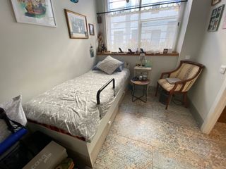 Cama blanca con somier