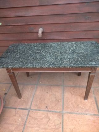 Mesa mármol negra - Patas madera