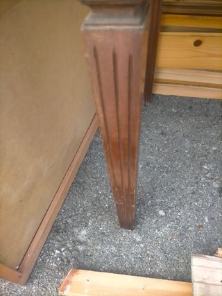 Mesa mármol negra - Patas madera