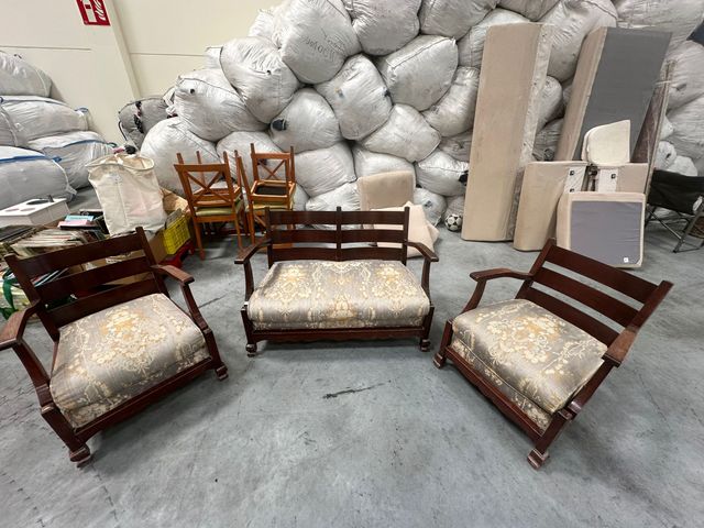 Sofá y sillones vintage de madera