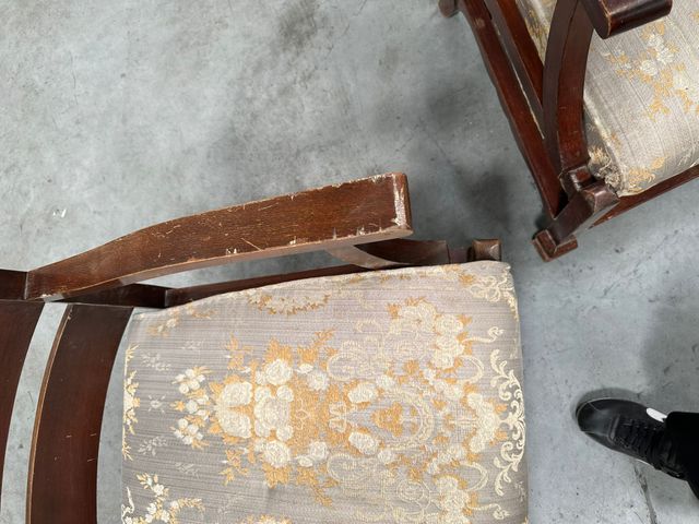 Sofá y sillones vintage de madera