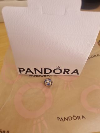 Charm Pandora fútbol azul