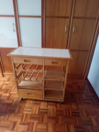 Carro de cocina con botellero