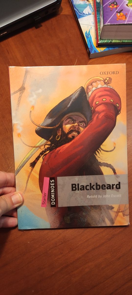 DOMINOES STARTER: BLACKBEARD