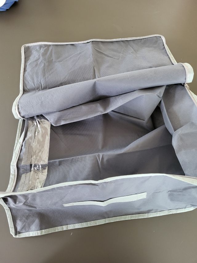 Custodia Grigia per Abiti