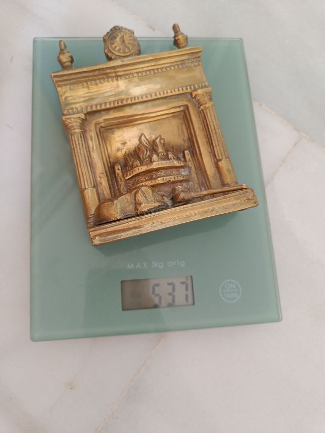 Chimenea latón macizo antigua