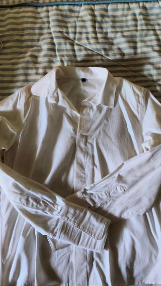 Traje de comunión blanco y dorado