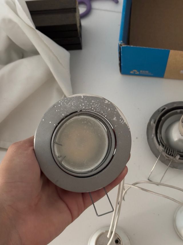 Focos empotrados luz techo halógenos