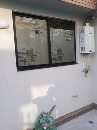 INSTALADOR DE VINILOS, RÓTULOS, FABRICACIÓN.
