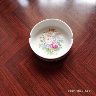 Posacenere vintage floreale