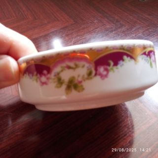 Posacenere vintage floreale