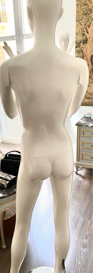Dos maniquíes mujer.