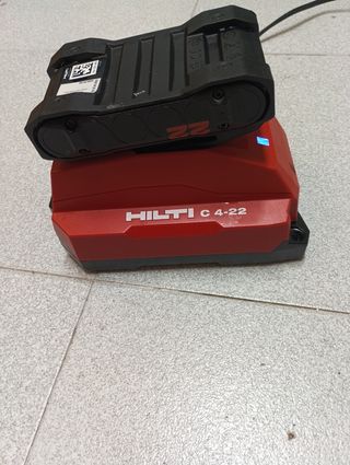 Cargador Hilti C 4-22 y batería 