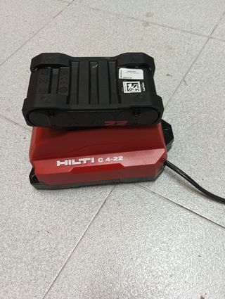 Cargador Hilti C 4-22 y batería 