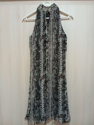 Vestido fiesta plisado estampado