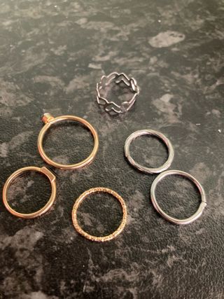 Juego anillos oro y plata 