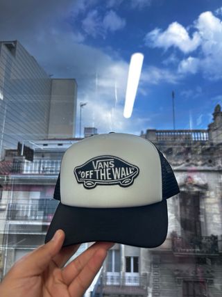 Gorra Vans - Blanca y Negra