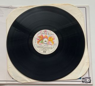 Queen - A Night At The Opera LP vinilo.