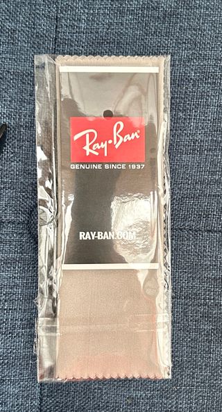 Ray-Ban: Gafas de sol negras y azules