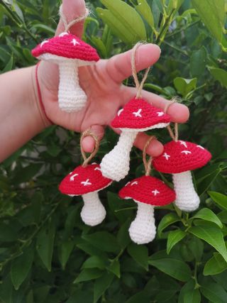 Adornos Navidad crochet - Mini calcetines, setas
