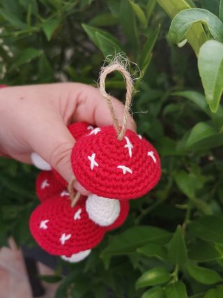 Adornos Navidad crochet - Mini calcetines, setas
