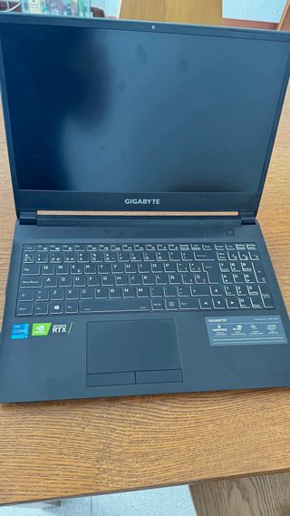 Portátil Gigabyte Negro COMO NUEVO