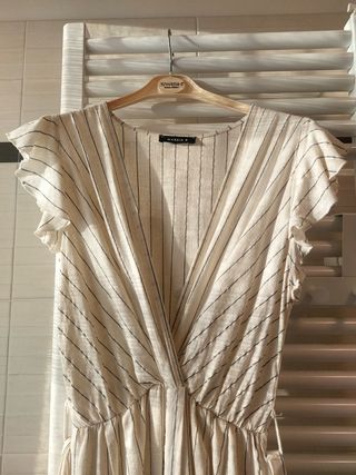 Abito lungo a righe beige e nero