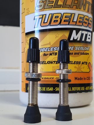 Liquido Sellante X-Sauce 500ml más valvulas tubles