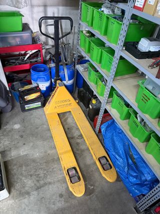 Transpaleta manual 2500kg Ayerbe.