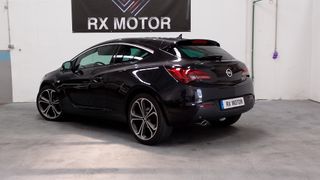 Opel Astra GTC TURBO 3P 2012