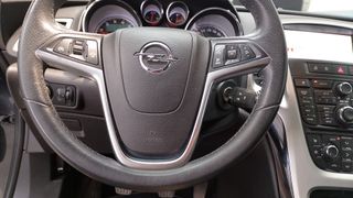 Opel Astra GTC TURBO 3P 2012
