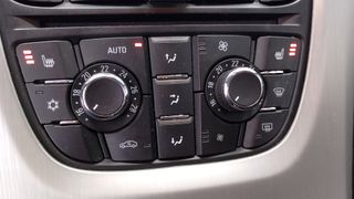 Opel Astra GTC TURBO 3P 2012