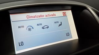 Opel Astra GTC TURBO 3P 2012