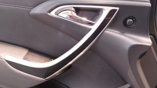 Opel Astra GTC TURBO 3P 2012