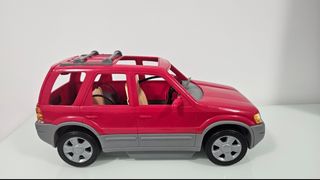 Coche Barbie Ford rojo