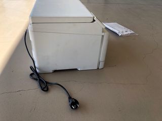 Impresora HP LaserJet Pro MFP blanca