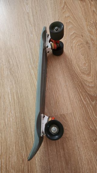 Monopatín estilo Penny Skate (OXELO YAMBA)