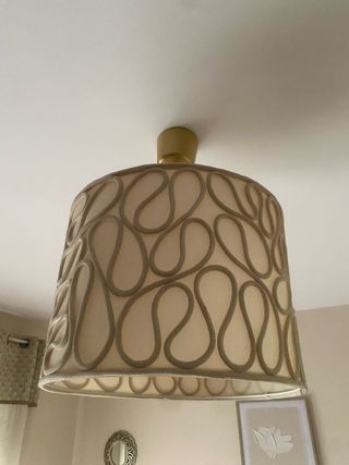 Lámpara IKEA beige y dorada son 2 cada una 20 e