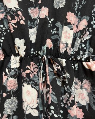 Vestido floral negro