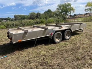 Remolque de 140x490 de bolquete 2 ejes de 1000kg.