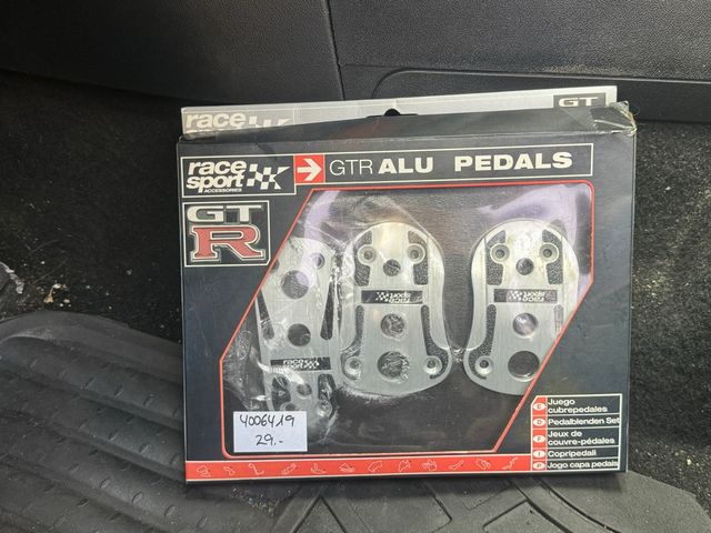 Pedal de apoyo para coche