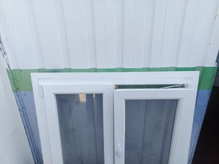Ventana PVC oscilobatiente blanca
