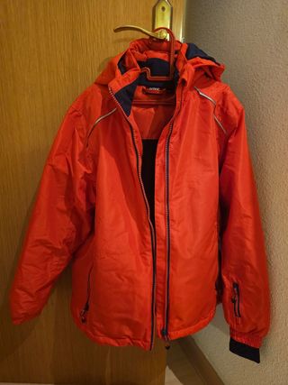 Chaqueta nieve niño Privil roja. Talla 10-11 